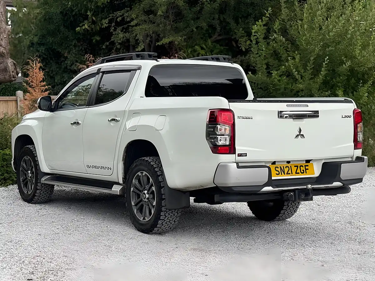 Used 2021 Mitsubishi L200 Barbarian White - Interior and Exterior details 7