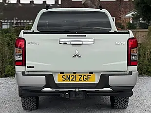 Used 2021 Mitsubishi L200 Barbarian White - Interior and Exterior details 9