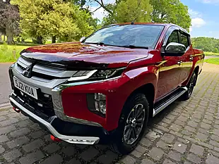 Used 2021 Mitsubishi L200 Barbarian X Red - Interior and Exterior details 10