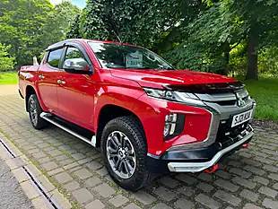 Used 2021 Mitsubishi L200 Barbarian X Red - Interior and Exterior details 12