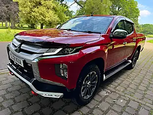 Used 2021 Mitsubishi L200 Barbarian X Red - Interior and Exterior details 9