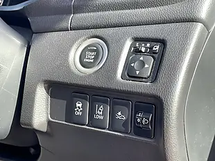 Used 2021 Mitsubishi L200 Barbarian X Red - Interior and Exterior details 17