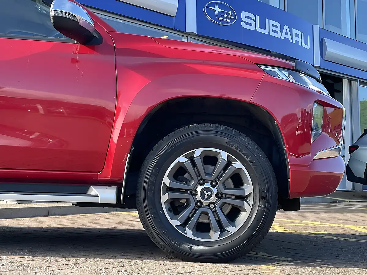 Used 2021 Mitsubishi L200 Barbarian X Red - Interior and Exterior details 4