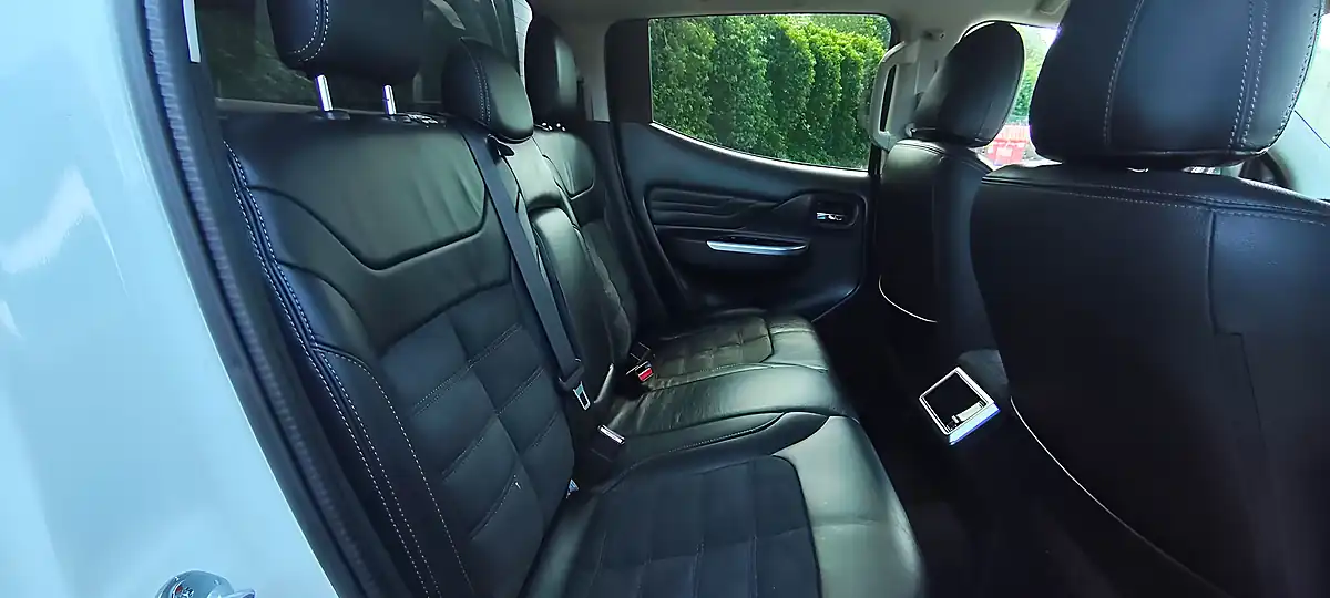 Used 2021 Mitsubishi L200 Barbarian X White - Interior and Exterior details 13