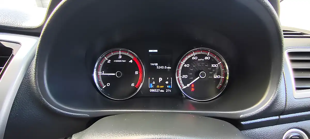 Used 2021 Mitsubishi L200 Barbarian X White - Interior and Exterior details 15
