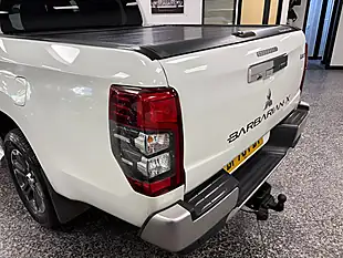 Used 2021 Mitsubishi L200 Barbarian X White - Interior and Exterior details 14