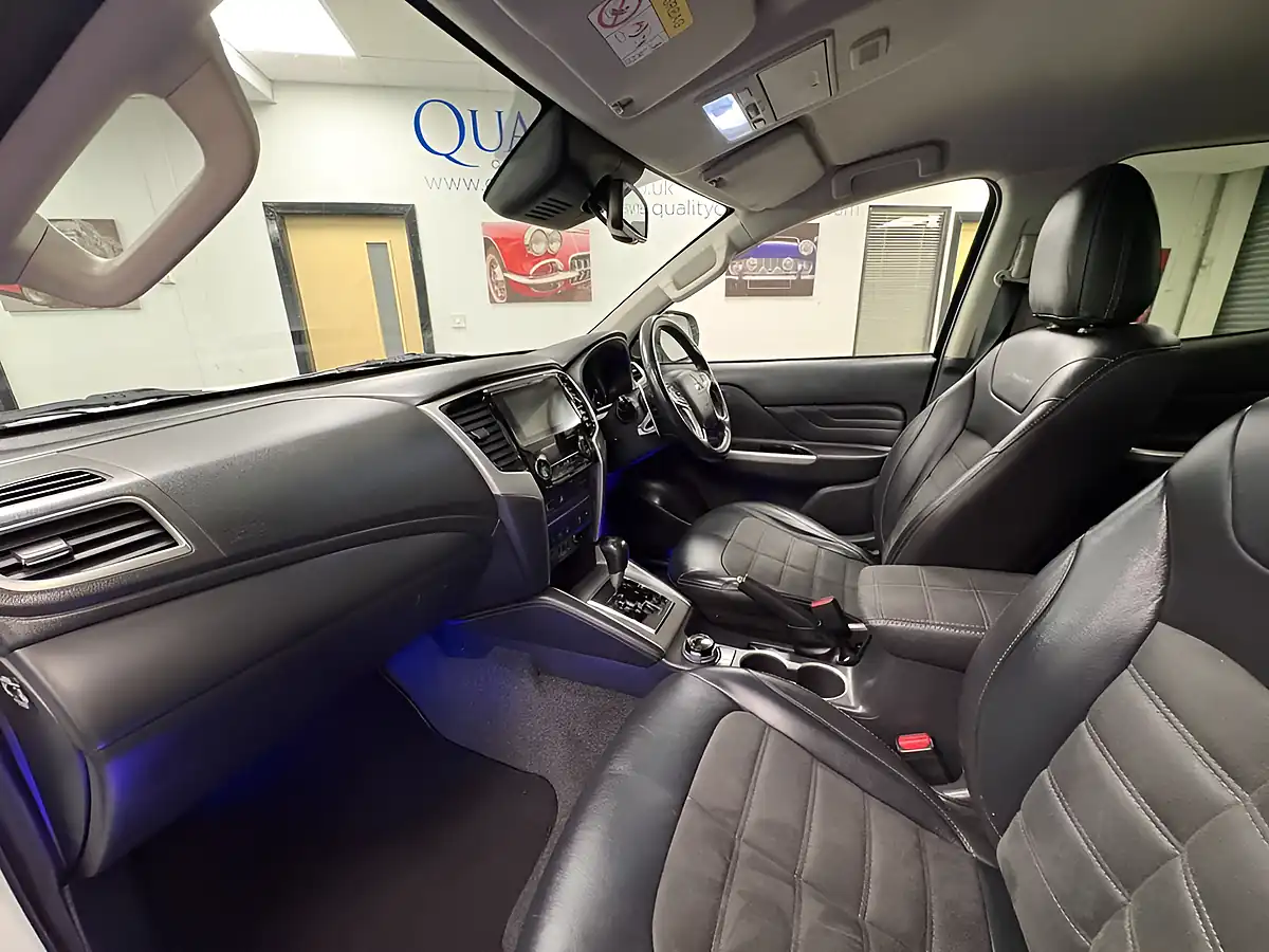 Used 2021 Mitsubishi L200 Barbarian X White - Interior and Exterior details 19
