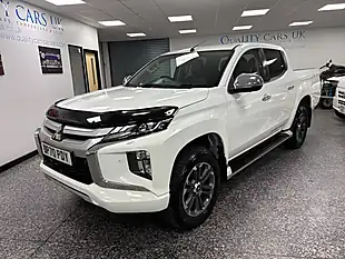 Used 2021 Mitsubishi L200 Barbarian X White - Interior and Exterior details 4