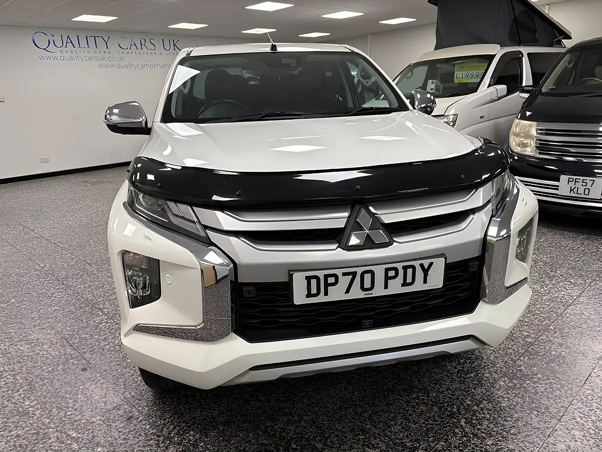 Used 2021 Mitsubishi L200 Barbarian X White - Interior and Exterior details 7