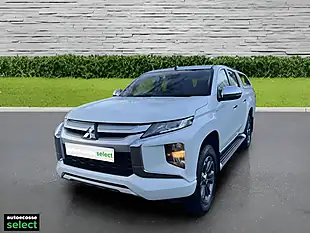 Used 2021 Mitsubishi L200 Dc Trojan White - Interior and Exterior details 12