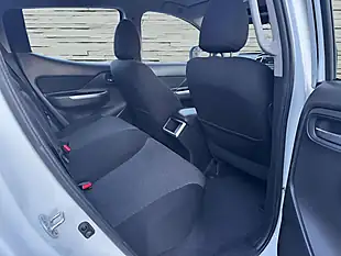 Used 2021 Mitsubishi L200 Dc Trojan White - Interior and Exterior details 20