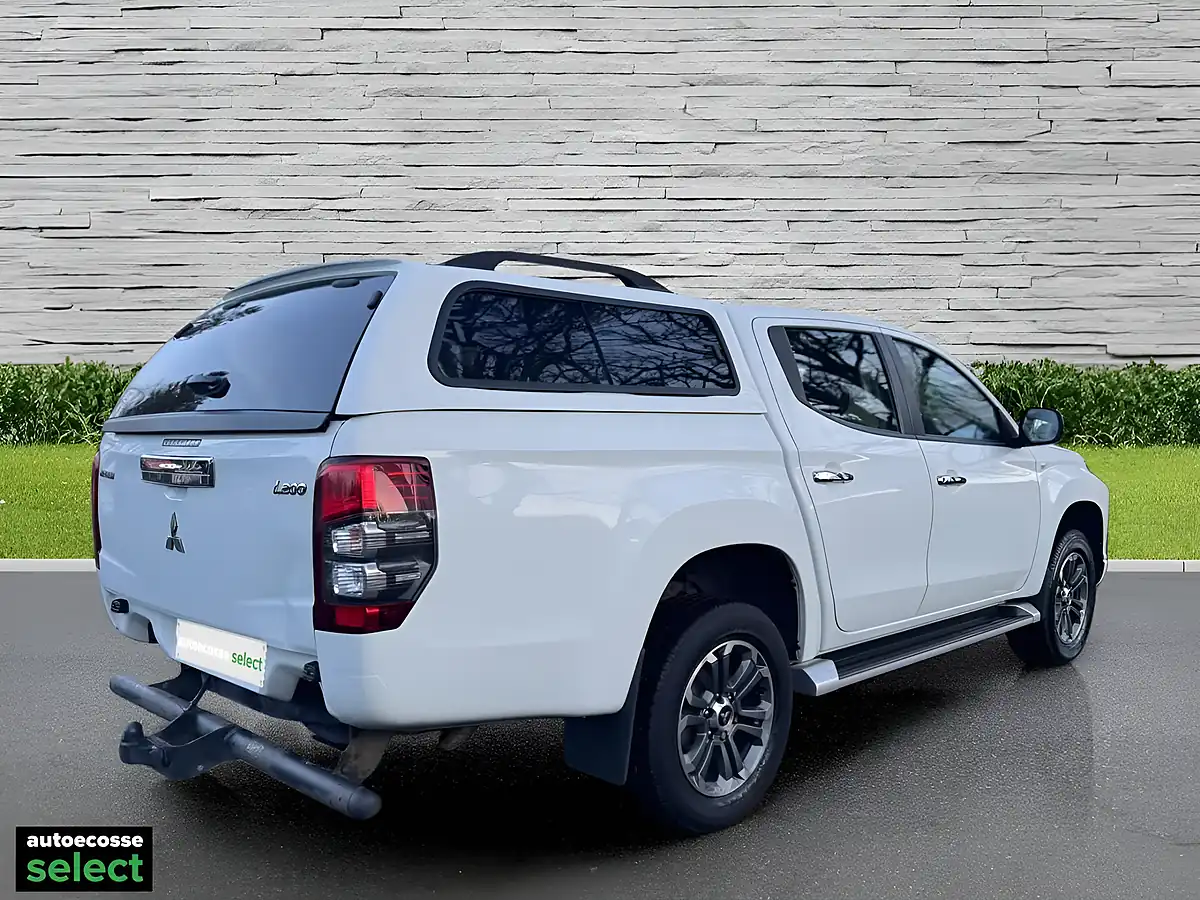 Used 2021 Mitsubishi L200 Dc Trojan White - Interior and Exterior details 5