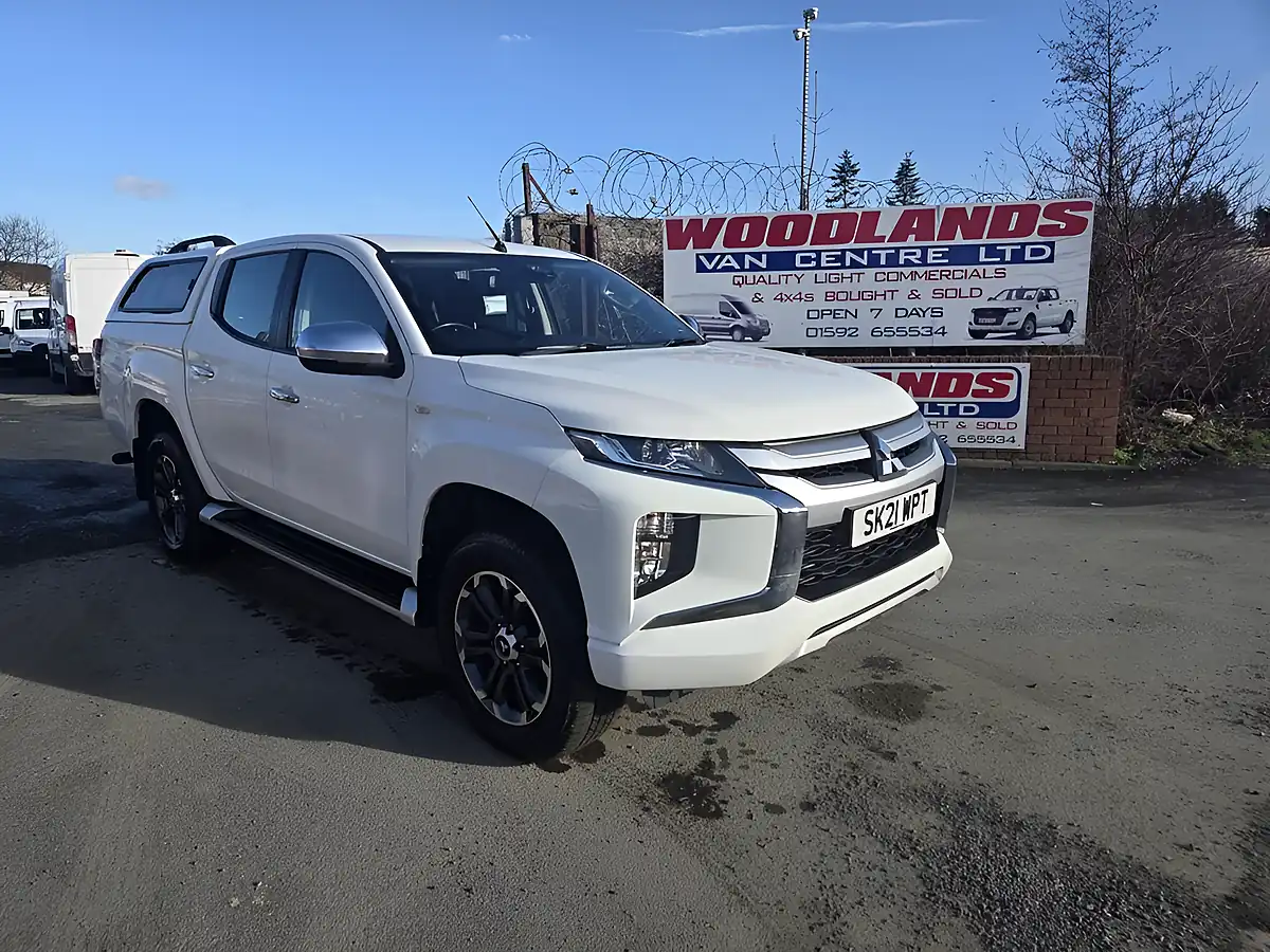 Used 2021 Mitsubishi L200 Trojan D1-D White - Front View