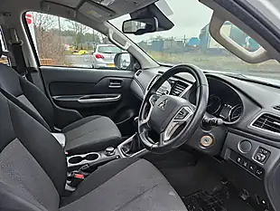 Used 2021 Mitsubishi L200 Trojan Dc White - Interior and Exterior details 12