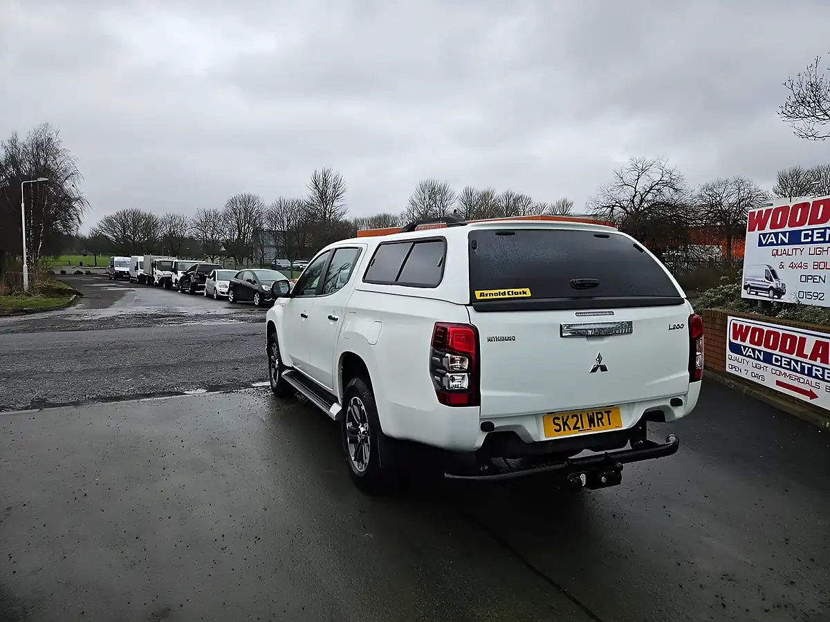 Used 2021 Mitsubishi L200 Trojan Dc White - Interior and Exterior details 6