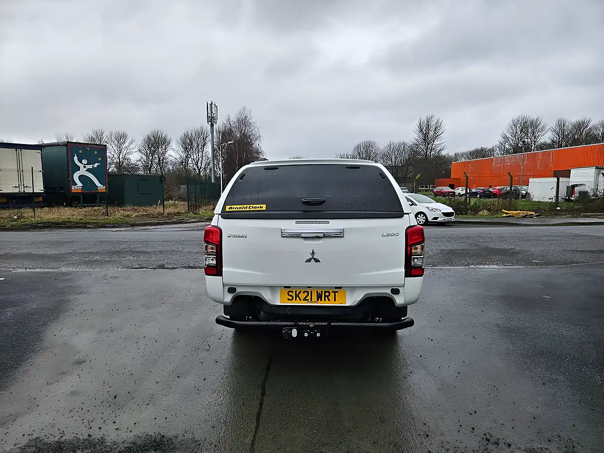 Used 2021 Mitsubishi L200 Trojan Dc White - Interior and Exterior details 7