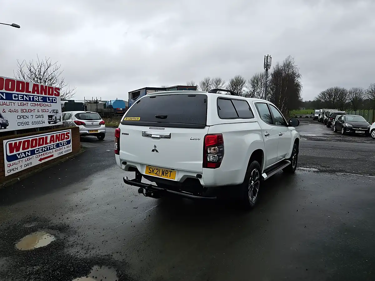 Used 2021 Mitsubishi L200 Trojan Dc White - Interior and Exterior details 8