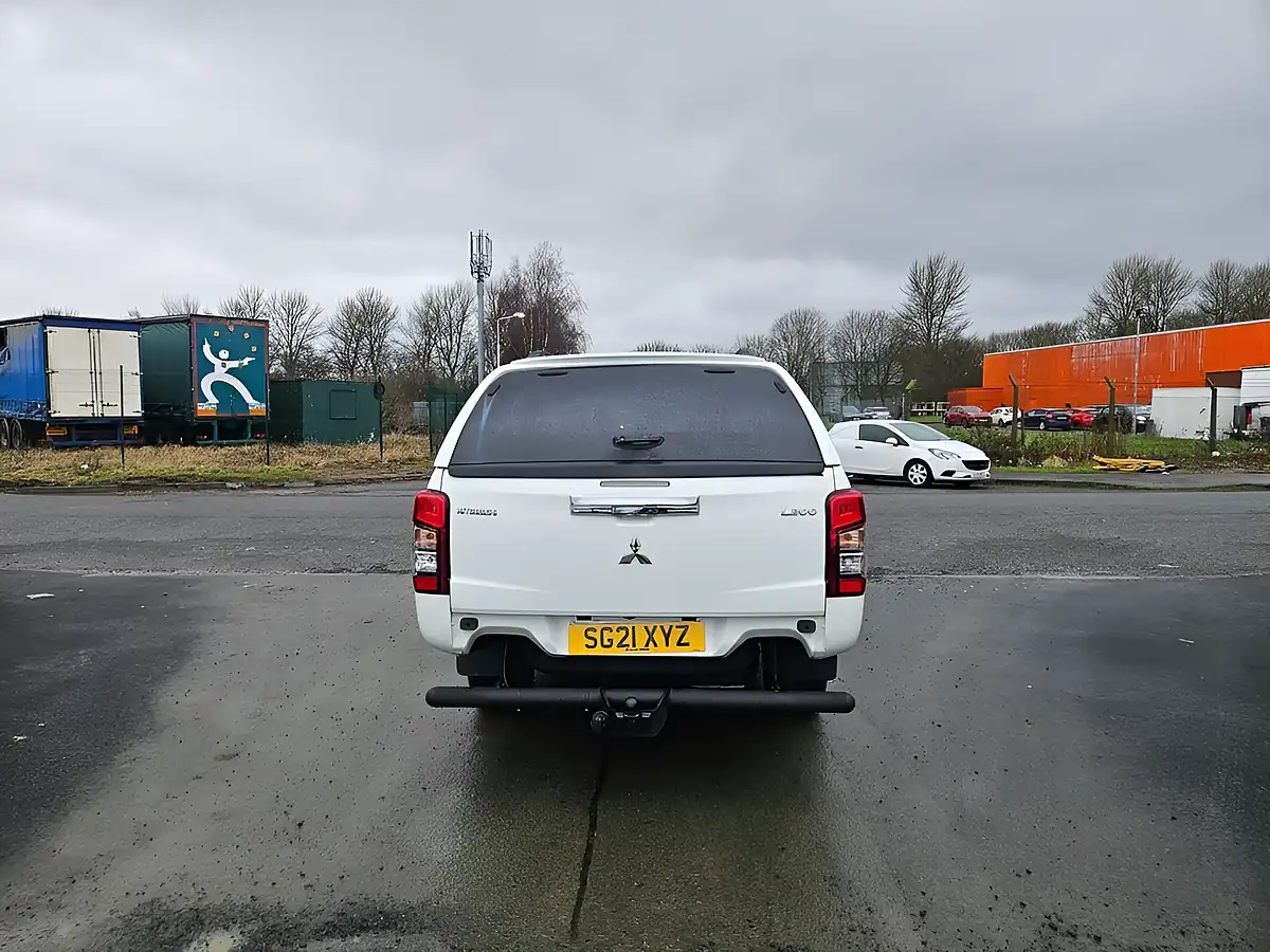 Used 2021 Mitsubishi L200 Trojan White - Interior and Exterior details 6