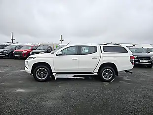 Used 2021 Mitsubishi L200 Trojan White - Interior and Exterior details 5