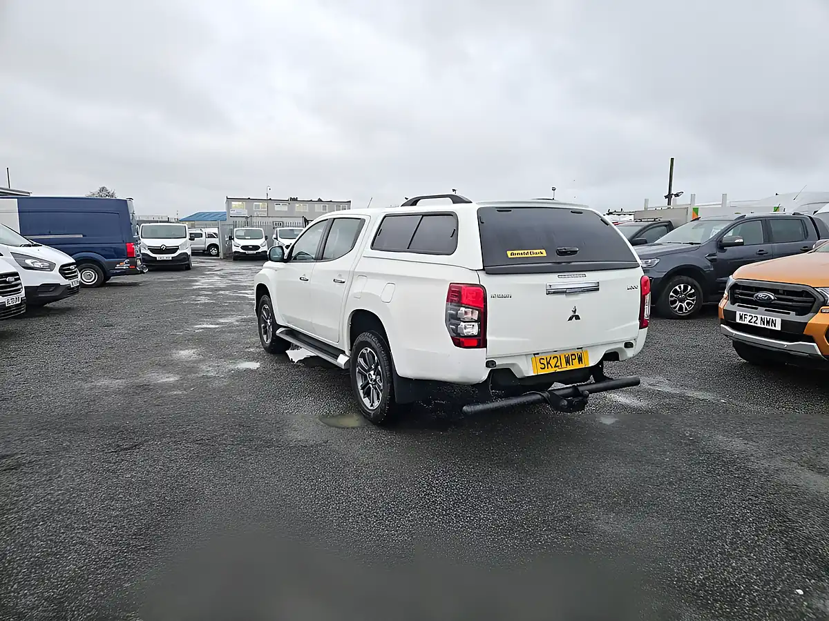 Used 2021 Mitsubishi L200 Trojan White - Interior and Exterior details 6