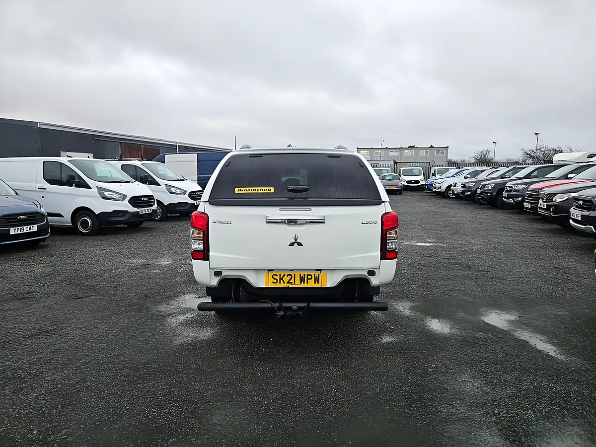 Used 2021 Mitsubishi L200 Trojan White - Interior and Exterior details 7