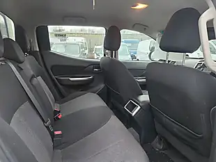 Used 2021 Mitsubishi L200 Trojan White - Interior and Exterior details 9