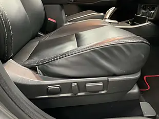 Used 2021 Mitsubishi Outlander Dynamic Grey - Interior and Exterior details 12
