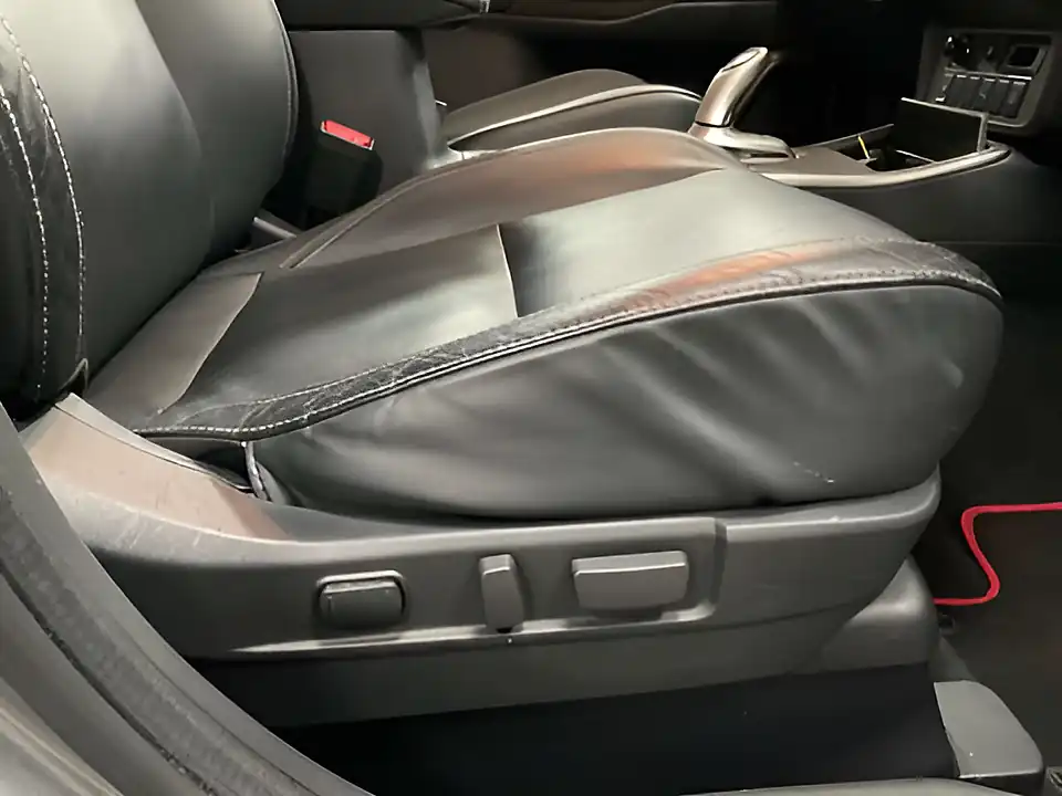 Used 2021 Mitsubishi Outlander Dynamic Grey - Interior and Exterior details 12