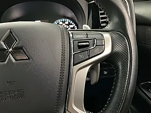 Used 2021 Mitsubishi Outlander Dynamic Grey - Interior and Exterior details 13