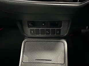 Used 2021 Mitsubishi Outlander Dynamic Grey - Interior and Exterior details 14