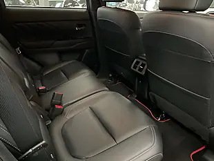 Used 2021 Mitsubishi Outlander Dynamic Grey - Interior and Exterior details 17