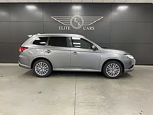 Used 2021 Mitsubishi Outlander Dynamic Grey - Interior and Exterior details 2