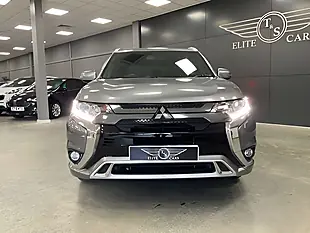 Used 2021 Mitsubishi Outlander Dynamic Grey - Interior and Exterior details 5