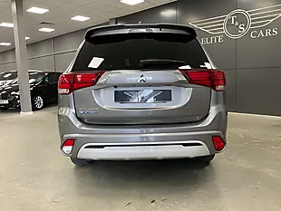 Used 2021 Mitsubishi Outlander Dynamic Grey - Interior and Exterior details 7