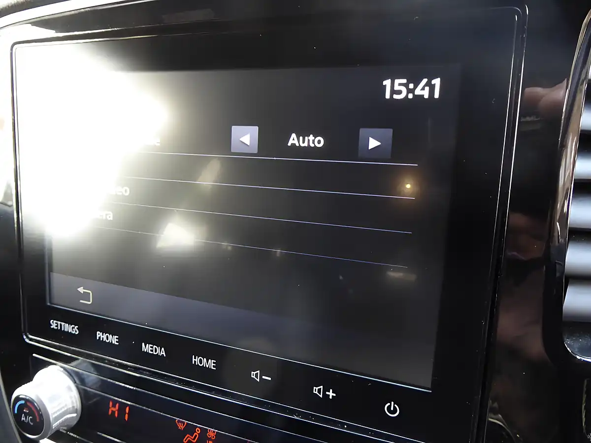 Used 2021 Mitsubishi Outlander Dynamic Red - Interior and Exterior details 13
