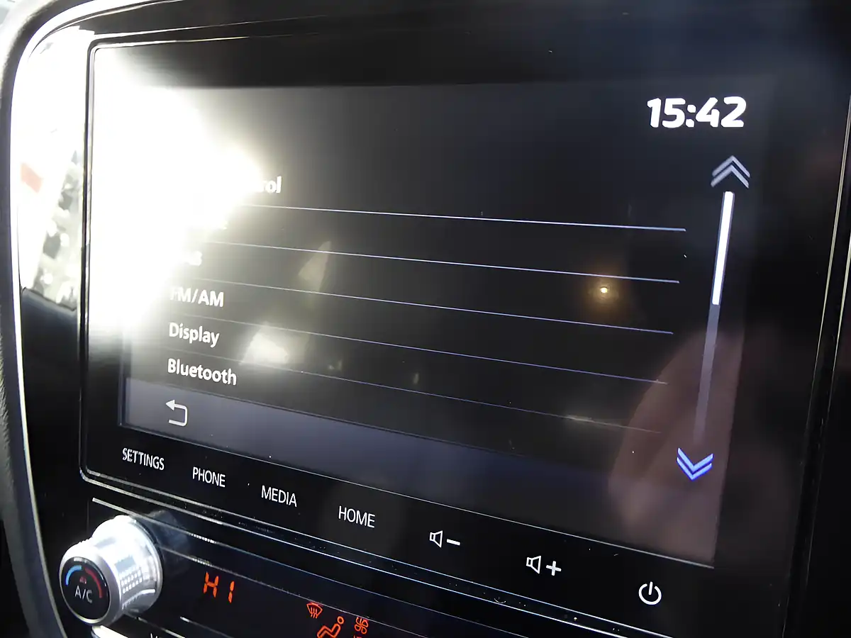Used 2021 Mitsubishi Outlander Dynamic Red - Interior and Exterior details 15