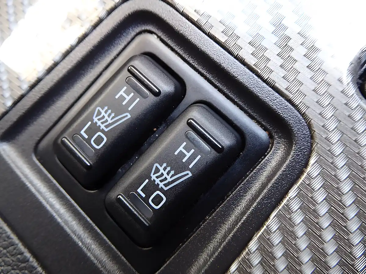 Used 2021 Mitsubishi Outlander Dynamic Red - Interior and Exterior details 19
