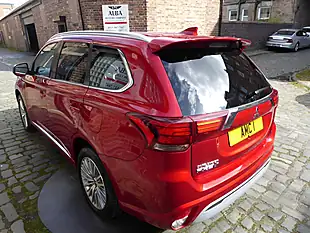 Used 2021 Mitsubishi Outlander Dynamic Red - Interior and Exterior details 4