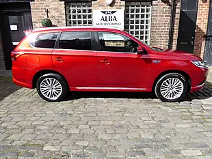 Used 2021 Mitsubishi Outlander Dynamic Red - Interior and Exterior details 7