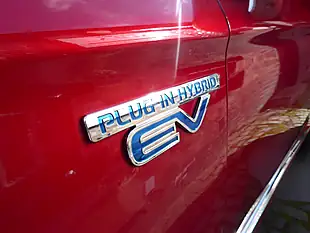 Used 2021 Mitsubishi Outlander Dynamic Red - Interior and Exterior details 8