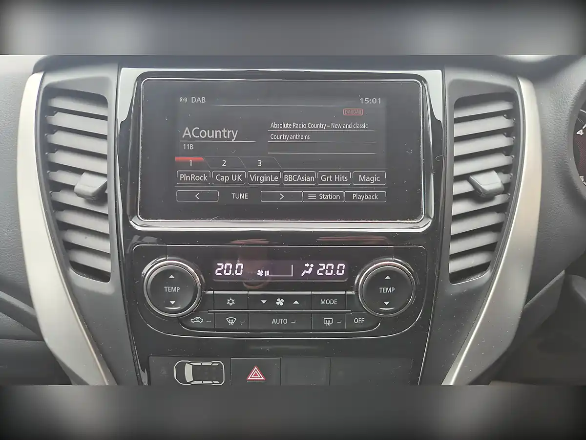 Used 2021 Mitsubishi Shogun Sport 3 Silver - Interior and Exterior details 18