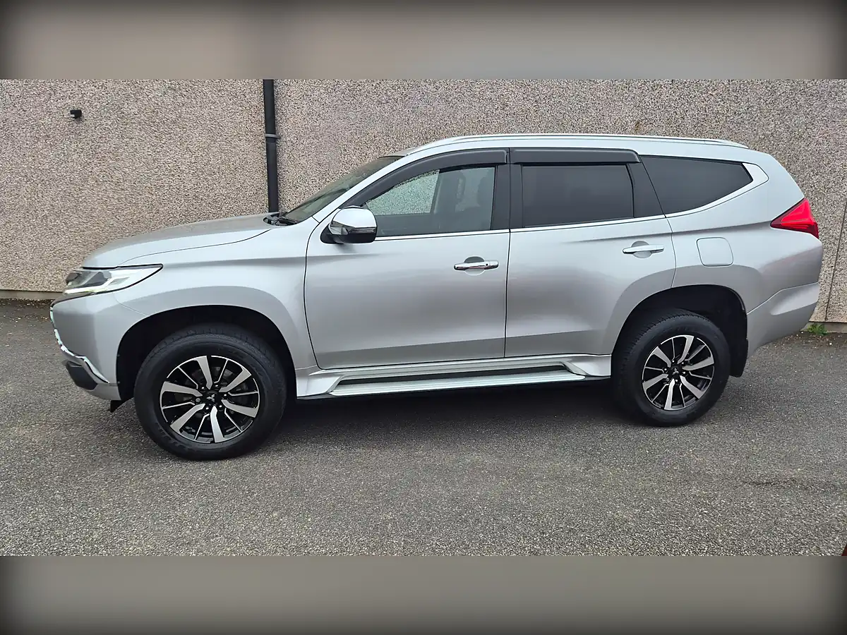 Used 2021 Mitsubishi Shogun Sport 3 Silver - Interior and Exterior details 4