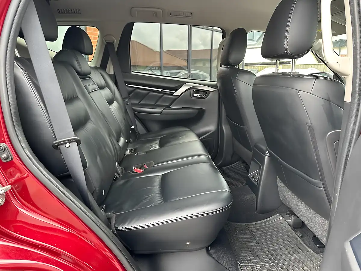 Used 2021 Mitsubishi Shogun Sport 4 Red - Interior and Exterior details 10