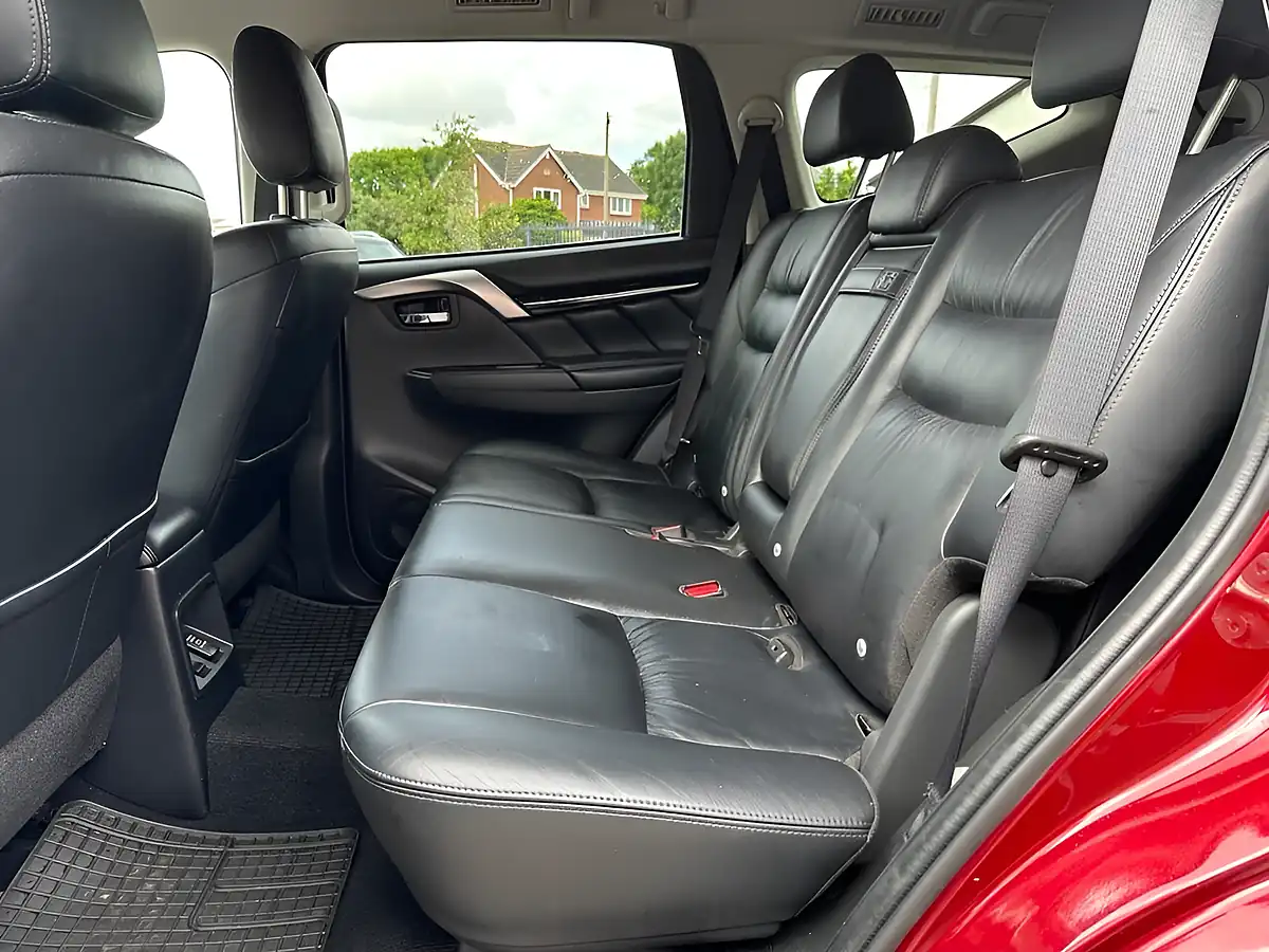 Used 2021 Mitsubishi Shogun Sport 4 Red - Interior and Exterior details 11