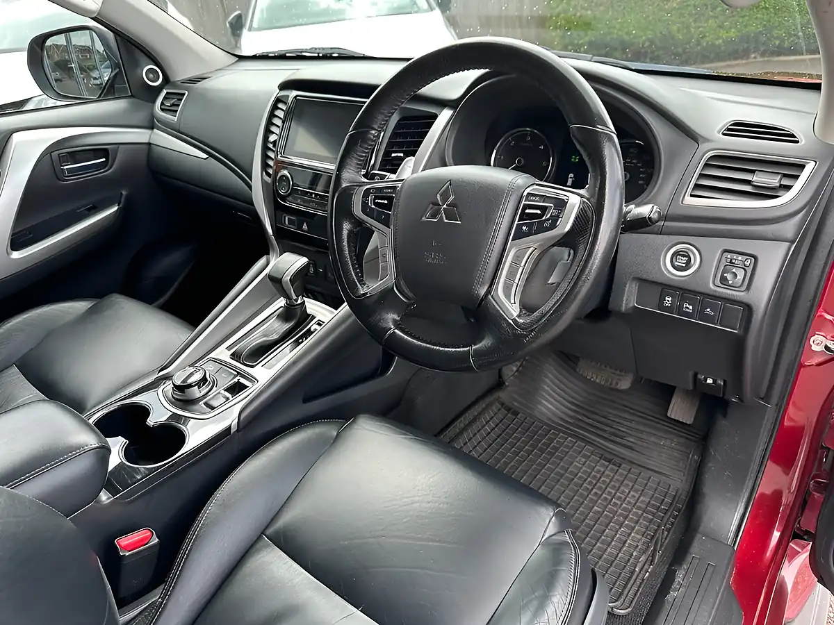 Used 2021 Mitsubishi Shogun Sport 4 Red - Interior and Exterior details 15