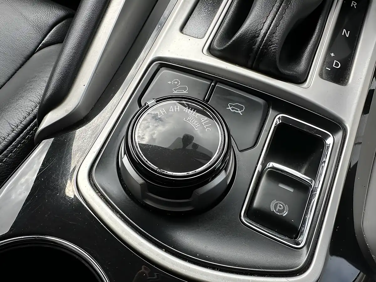 Used 2021 Mitsubishi Shogun Sport 4 Red - Interior and Exterior details 20