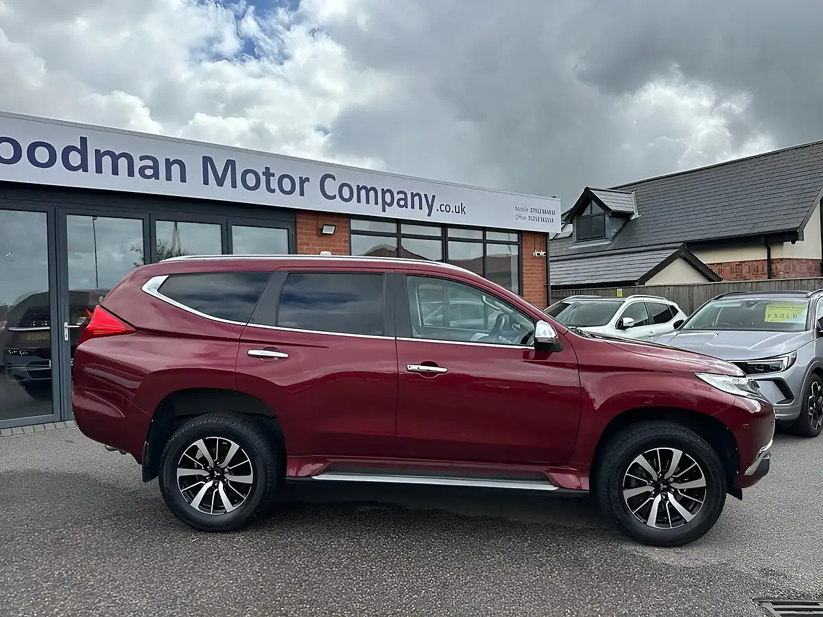 Used 2021 Mitsubishi Shogun Sport 4 Red - Interior and Exterior details 8