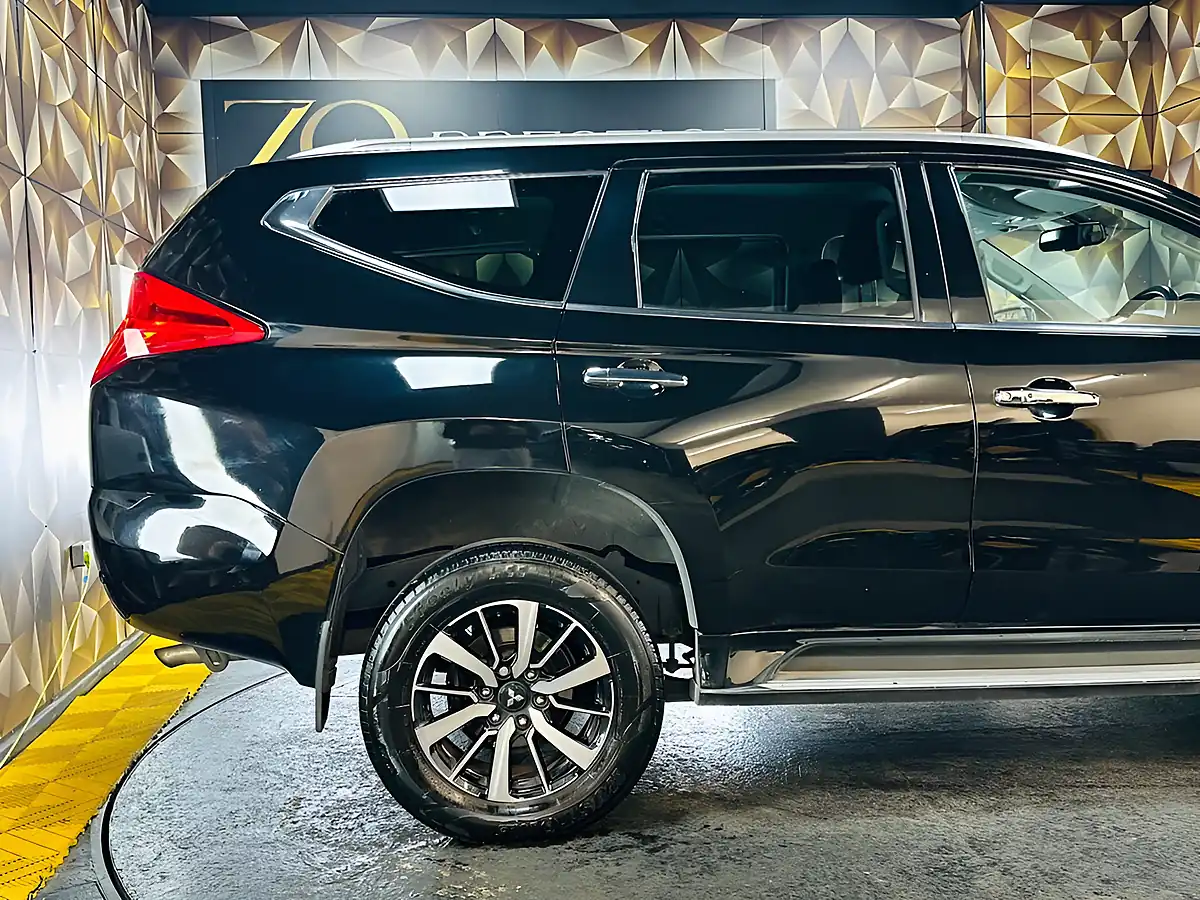Used 2021 Mitsubishi Shogun Sport Black - Interior and Exterior details 14