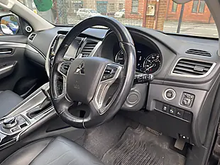 Used 2021 Mitsubishi Shogun Sport Commercial Black - Interior and Exterior details 12