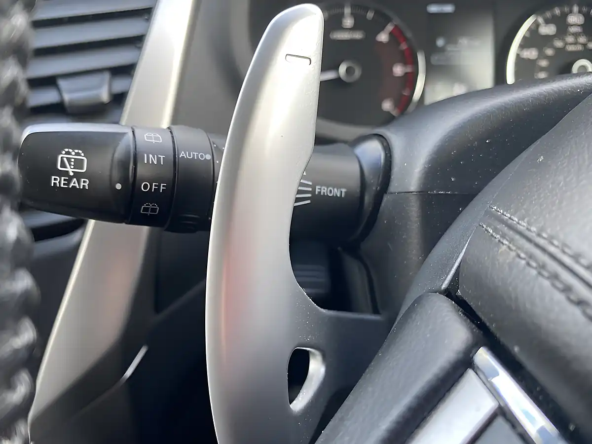 Used 2021 Mitsubishi Shogun Sport Commercial Black - Interior and Exterior details 17